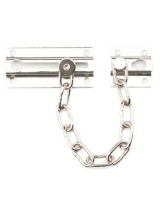 Cadena de seguridad realizada en hierro latonado. Este acabado le confiere una alta resistencia a la corrosión siendo ideal para