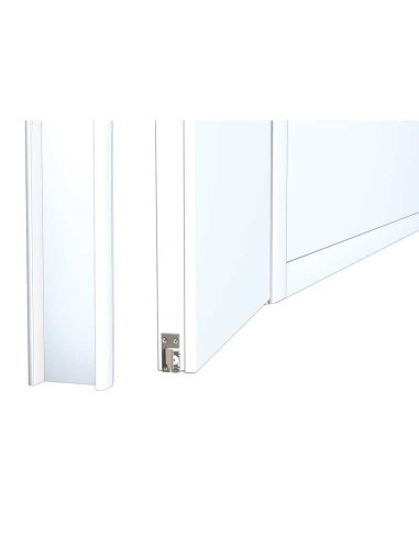 Accesorio que permite mediante una palanca la actuación del burlete automático en puertas pivotantes.