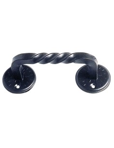 Tirador realizado en acero, pintado con pintura de poliéster negro. Distancia entre centros 150 mm. Se suministra con tornillos 