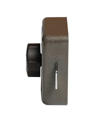 Se suministran con tornillos de fijación.Interior pomo. Acabado con pintura epoxy anti ralladuras en marrón martelé